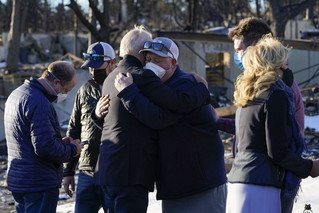 Joe Biden on the side of the fire victims in Colorado