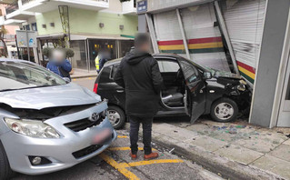 Σφοδρό τροχαίο για ποδοσφαιριστή του Παναιτωλικού στη συμβολή Ρίτσου-Βάρναλη