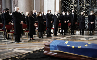 Δήλωση της Προέδρου της Δημοκρατίας Κατερίνας Σακελλαροπούλου μετά την εξόδιο ακολουθία του Προέδρου του Ευρωπαϊκού Κοινοβουλίου David Sassoli Δήλωση της Προέδρου της Δημοκρατίας Κατερίνας Σακελλαροπούλου μετά την εξόδιο ακολουθία του Προέδρου του Ευρωπαϊκού Κοινοβουλίου David Sassoli