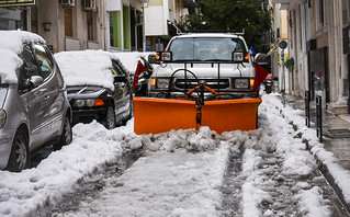 Η τιτάνια μάχη συνεχίζεται για την αποκατάσταση των προβλημάτων στο κέντρο και στις γειτονιές της Αθήνας