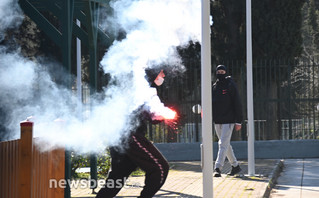 Ένταση έξω από το υπουργείο Παιδείας