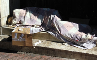 Δήμος Αθηναίων: Ανοιχτοί δύο θερμαινόμενοι χώροι για άστεγους