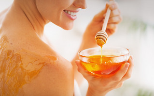 Μέλι: Η απροσδόκητη επίδραση που έχει στο δέρμα σας