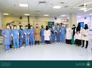 Γιατροί στο νοσοκομείο King Salman Armed Forces Hospital της Σαουδικής Αραβίας Γιατροί στο νοσοκομείο King Salman Armed Forces Hospital της Σαουδικής Αραβίας