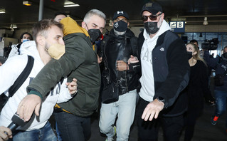 Ο Βαλάντης επέστρεψε στην Ελλάδα από το Survivor Ο Βαλάντης επέστρεψε στην Ελλάδα από το Survivor