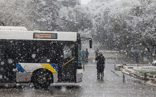 Λεωφορείο στο χιόνι