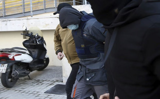 Στον εισαγγελέα ο 23χρονος για την δολοφονία του 19χρονου στη Θεσσαλονίκη Στον εισαγγελέα ο 23χρονος για την δολοφονία του 19χρονου στη Θεσσαλονίκη