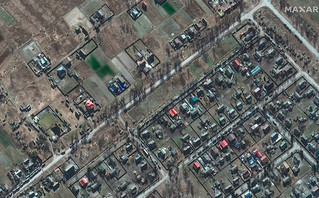 Οι ρωσικές δυνάμεις συνεχίζουν να κινούνται προς το Κίεβο, σύμφωνα με φωτογραφίες από δορυφόρο