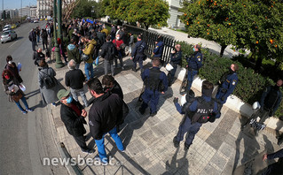 Σε εξέλιξη διαμαρτυρία για την Ελληνοαμερικανική Συμφωνία για τις Βάσεις Σε εξέλιξη διαμαρτυρία για την Ελληνοαμερικανική Συμφωνία για τις Βάσεις