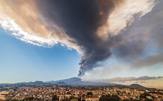Καπνοί από την Αίτνα Καπνοί από την Αίτνα