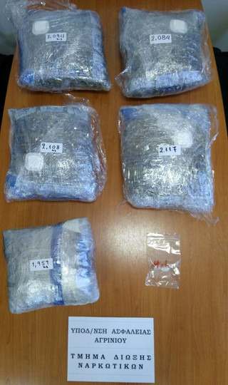 Συνελήφθησαν δυο άνδρες στο Αγρίνιο για διακίνηση ναρκωτικών Συνελήφθησαν δυο άνδρες στο Αγρίνιο για διακίνηση ναρκωτικών