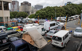 διαδηλωτές κατά του κορονοϊού στη Νέα Ζηλανδία
