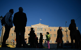 Κόσμος στο Σύνταγμα