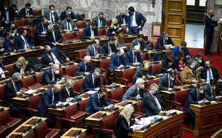 Απορρίφθηκε η άρση ασυλίας της Ελευθεριάδου &#8211; Εγκρίθηκε η άρση ασυλίας του Καμίνη