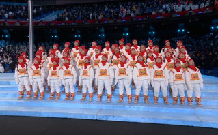 Χειμερινοί Ολυμπιακοί Αγώνες: Στα ελληνικά τραγούδησαν παιδιά από την Κίνα τον Ολυμπιακό Ύμνο