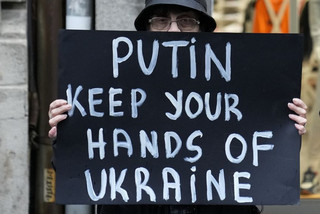 αντιπολεμικό πλακάτ για την Ουκρανία