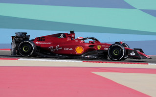 Formula 1: Σάρωσε η Ferrari στο Μπαχρέιν – 1ος ο Λεκλέρ, 2ος ο Σάινθ