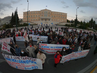 Συγκέντρωση της ΟΓΕ στο Σύνταγμα για την 8η Μάρτη Συγκέντρωση της ΟΓΕ στο Σύνταγμα για την 8η Μάρτη