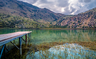 Μελαγχολικό τοπίο στη λίμνη Κουρνά