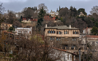Κτίρια παραδοσιακής αρχιτεκτονικής στις Μηλιές Κτίρια παραδοσιακής αρχιτεκτονικής στις Μηλιές