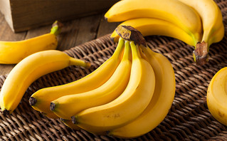 Μπανάνες σε καλάθι