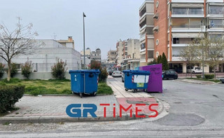«Τρελή» πορεία αυτοκινήτου στη Θεσσαλονίκη «Τρελή» πορεία αυτοκινήτου στη Θεσσαλονίκη