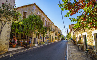 Ο κεντρικός δρόμος στην Καρδαμύλη Ο κεντρικός δρόμος στην Καρδαμύλη