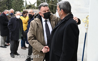 Κηδεία Δημήτρη Τσοβόλα Κηδεία Δημήτρη Τσοβόλα