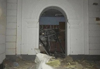 Πόλεμος στην Ουκρανία: Εικόνες καταστροφής από το μοναστήρι με 520 γυναικόπαιδα που βομβάρδισαν οι Ρώσοι