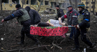 Πόλεμος στην Ουκρανία: Πέθανε η έγκυος και το μωρό της στο μαιευτήριο που βομβαρδίστηκε στη Μαριούπολη