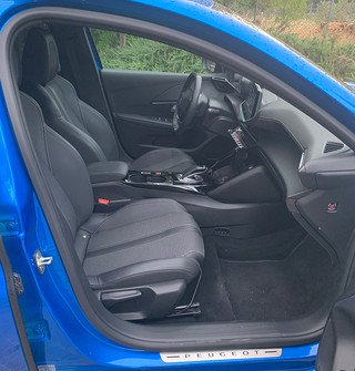 peugeot 208 peugeot 208