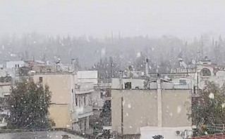 Βίντεο από την ισχυρή χιονόπτωση στην Αθήνα &#8211; Εντυπωσιακές εικόνες
