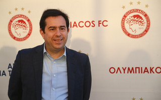 Φιλικό για την ειρήνη στο γήπεδο Καραϊσκάκη Φιλικό για την ειρήνη στο γήπεδο Καραϊσκάκη