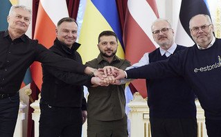 Lithuania's President Gitanas Nauseda, Polish President Andrzej Duda, Ukrainian President Volodymyr Zelenskyy, Latvian President Egils Levits and Estonia's President Alar Karis pose for a picture during their meeting in Kyiv, Ukraine, Wednesday, April 13, 2022 Lithuania's President Gitanas Nauseda, Polish President Andrzej Duda, Ukrainian President Volodymyr Zelenskyy, Latvian President Egils Levits and Estonia's President Alar Karis pose for a picture during their meeting in Kyiv, Ukraine, Wednesday, April 13, 2022