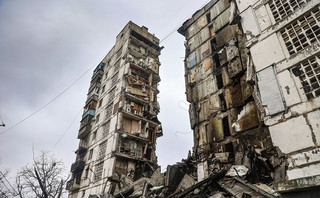bombed building in Mariupoli