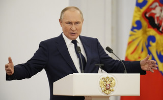 Financial Times: Γιατί ο Πούτιν θέλει παρατεταμένη σύγκρουση στην Ουκρανία &#8211; «Είναι σε πόλεμο με όλο τον κόσμο»