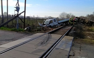 Φορτηγό συγκρούστηκε με τρένο στην Ουγγαρία