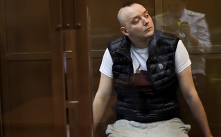 Ιβάν Σαφρόνοφ: Ρώσοι εισαγγελείς ζητούν κάθειρξη 24 ετών για τον πρώην δημοσιογράφο