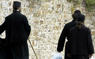Άγιο Όρος: Ένα 24ωρο δίπλα στους μοναχούς – «Το βαθύτερο νόημα είναι να ακολουθήσεις το πρόγραμμά τους»