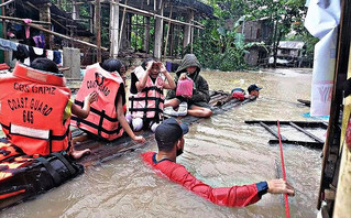 Φιλιππίνες: Τουλάχιστον 59 οι νεκροί από την τροπική καταιγίδα Μέγκι