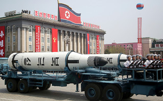 O Κιμ Γιονγκ Ουν θα ενισχύσει το πυρηνικό του οπλοστάσιο