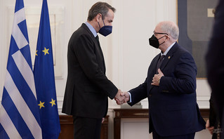 Συνάντηση του Πρωθυπουργού Κυριάκου Μητσοτάκη με τον Πρόεδρο της Γερουσίας του Καναδά George Furey Συνάντηση του Πρωθυπουργού Κυριάκου Μητσοτάκη με τον Πρόεδρο της Γερουσίας του Καναδά George Furey
