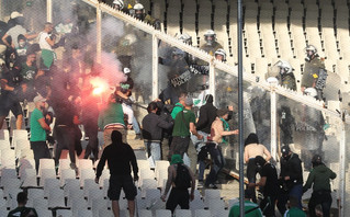 Τελικός κυπέλλου Ελλάδας: Επεισόδια στις εξέδρες και χρήση χημικών &#8211; Δείτε φωτογραφίες