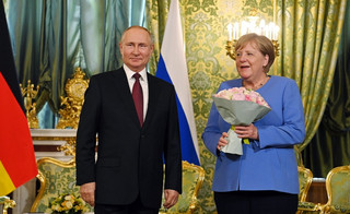 Politico: Η Μέρκελ εξαπατήθηκε από τον Πούτιν &#8211; Οι 12 Γερμανοί πολιτικοί που κορόιδεψε η Ρωσία