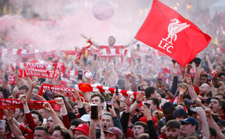 Λίβερπουλ: Χιλιάδες οπαδοί κάνουν μηνύσεις στην UEFA για τον περσινό τελικό του Champions League