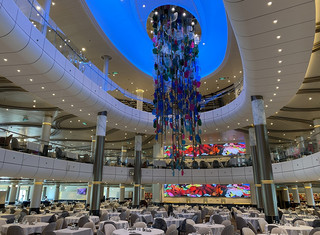 Odyssey of The Seas: Στη Σούδα το υπερπολυτελές κρουαζιερόπλοιο &#8211; Έχει ακόμα και λούνα παρκ, πόσο κοστίζει μία καμπίνα