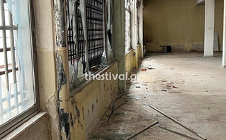 Γκρέμισαν τα πάντα στο ισόγειο του Βιολογικού στο ΑΠΘ Γκρέμισαν τα πάντα στο ισόγειο του Βιολογικού στο ΑΠΘ