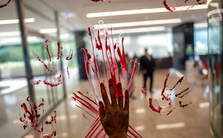 Buenos Aires, Argentina: Protest over public health problems