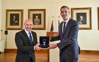 Συνάντηση του Δημάρχου Αθηναίων με τον Δήμαρχο Σμύρνης στην Αθήνα Συνάντηση του Δημάρχου Αθηναίων με τον Δήμαρχο Σμύρνης στην Αθήνα