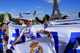 Champions League: Δεκάδες χιλιάδες οπαδοί της Λίβερπουλ και της Ρεάλ χωρίς εισιτήριο στο Παρίσι για τον τελικό